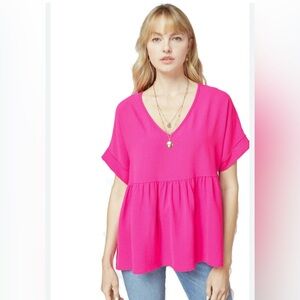 🎉 Peplum baby doll magenta top! Size large.